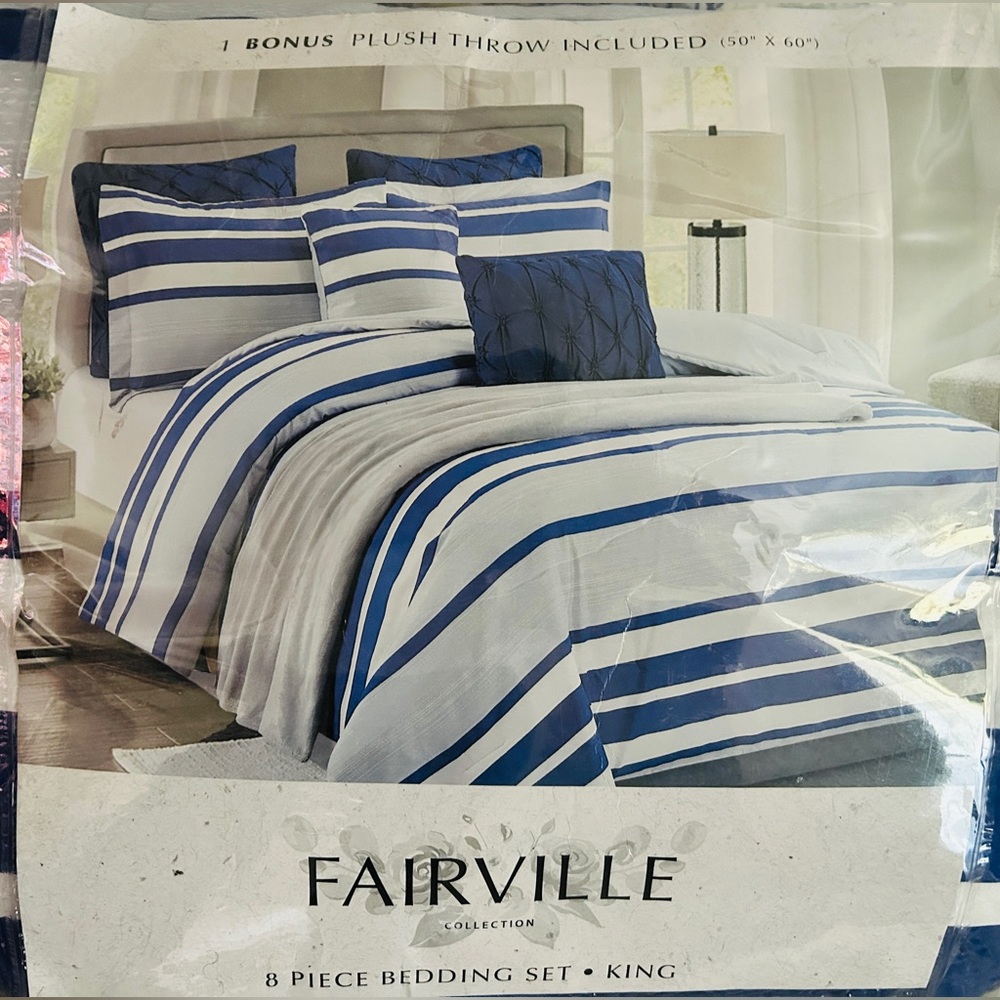 FAIRVILLE
8 PIECE BEDDING SET • KING